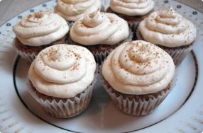 Apple Spice Cupcakes w/ Hot Buttered Rum Icing